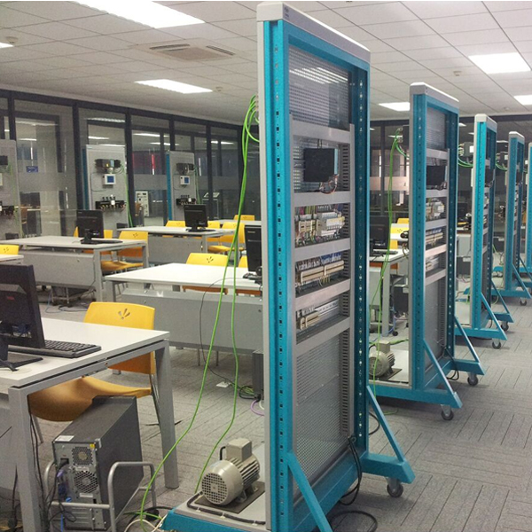 实战模拟，PLC实验台助你成为工业自动化专家(图1)