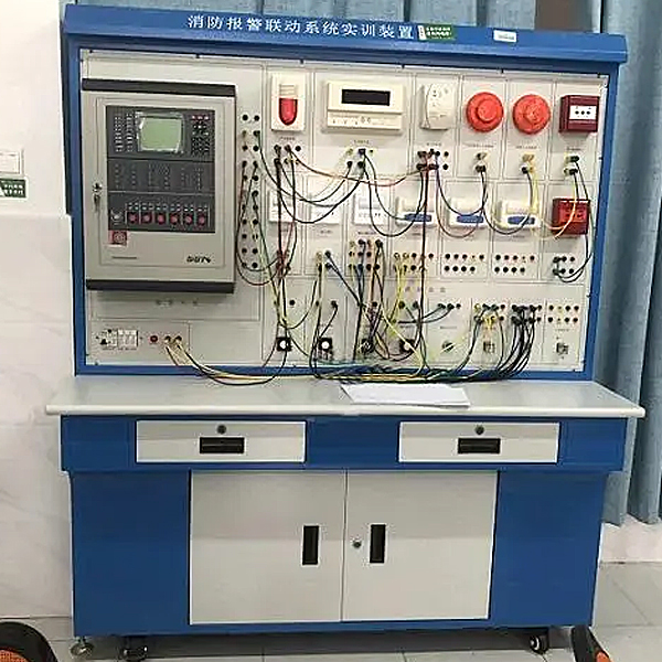 通过PLC实验台学习物流自动化技术,提高效率降低成本。(图2) 通过PLC实验台学习物流自动化技术,提高效率降低成本。(图2)