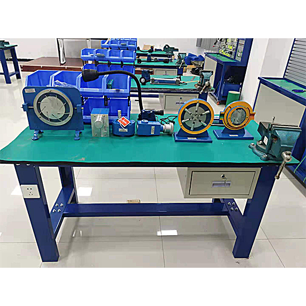 助力电工学员成为行业翘楚:电工实训台的重要作用(图2) 助力电工学员成为行业翘楚:电工实训台的重要作用(图2)