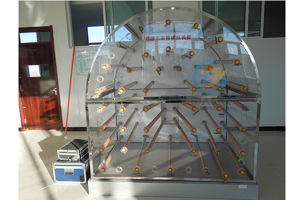 手把手教你挑选高性价比的电工实训台!(图1) 手把手教你挑选高性价比的电工实训台!(图1)